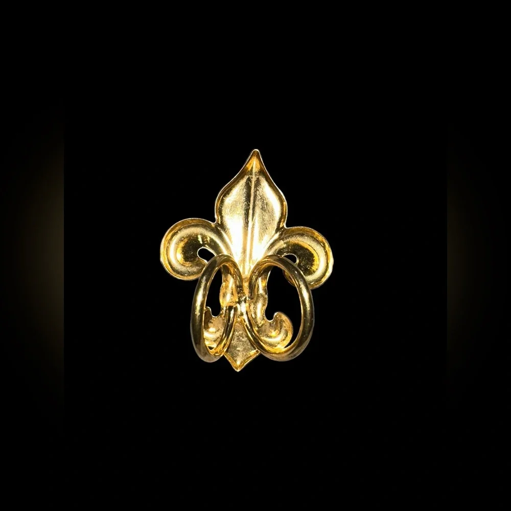 Vintage Fleur-de-lis ⚜️ gold tone scarf ring 1.5” W x 1.75” ⚜️BEAUTIFUL ⚜️ - Picture 5 of 6